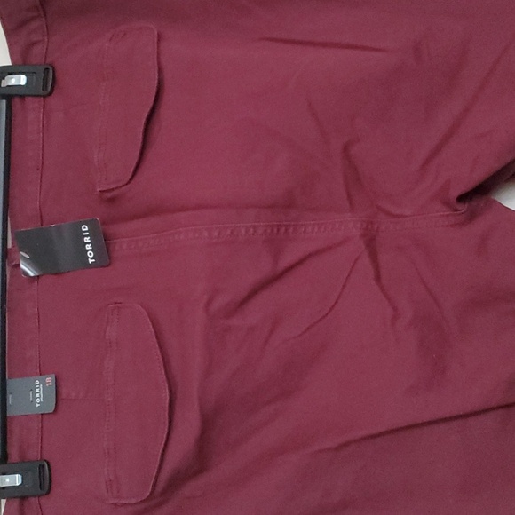 *NWT* Zin Mr St Twil Sim Chn Crop 25in - Picture 10 of 16